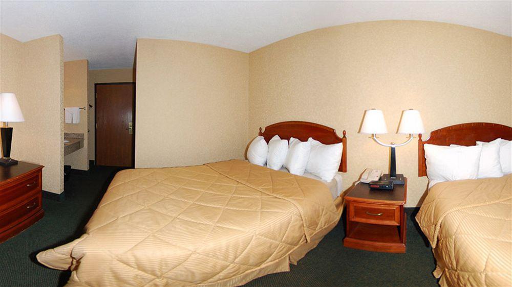 Quality Inn Parkersburg North-Vienna Экстерьер фото