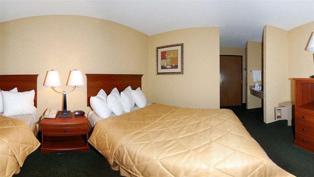 Quality Inn Parkersburg North-Vienna Экстерьер фото