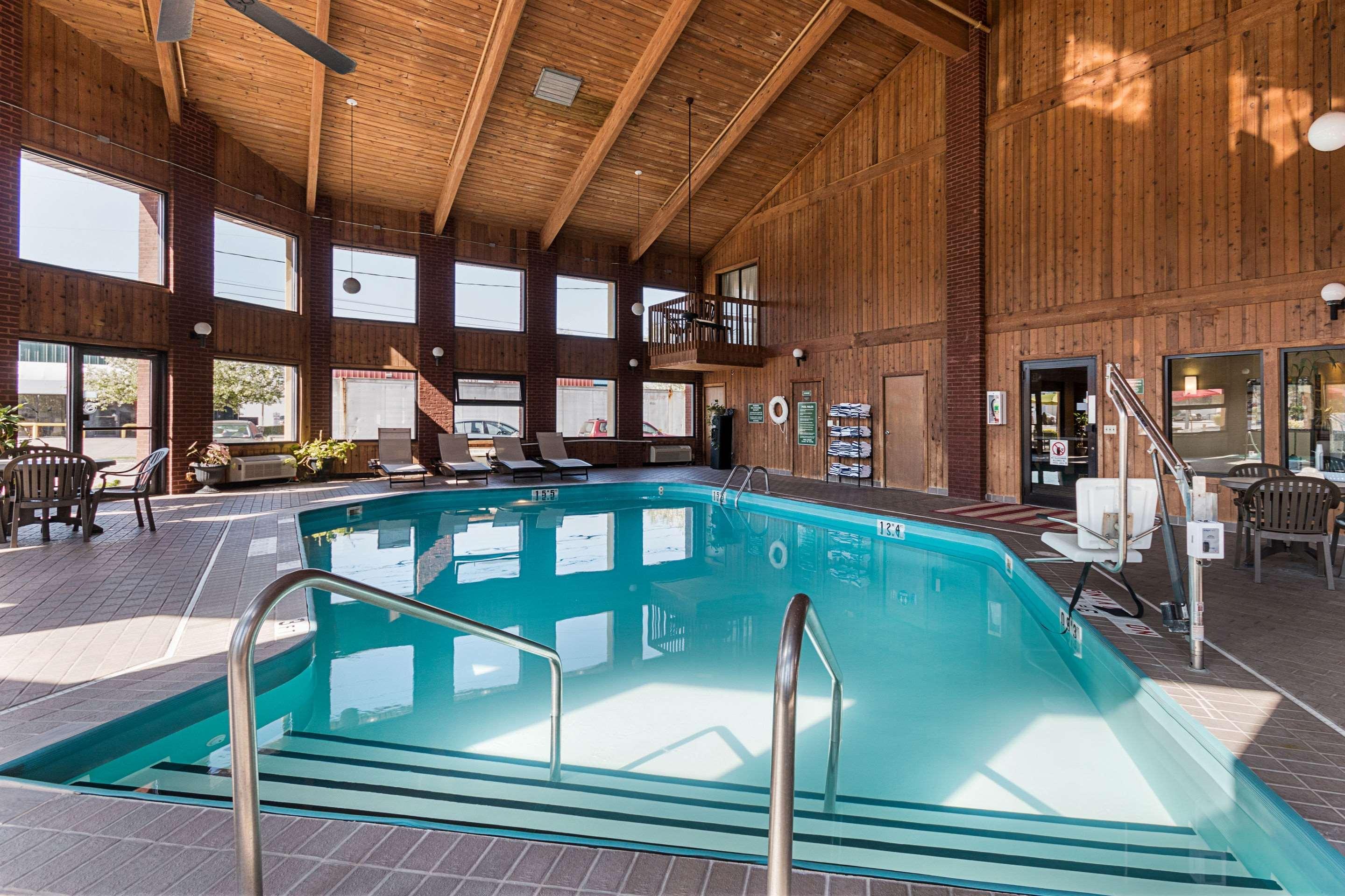 Quality Inn Parkersburg North-Vienna Экстерьер фото