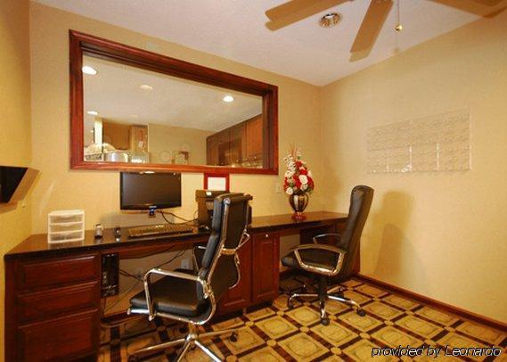 Quality Inn Parkersburg North-Vienna Бизнес фото