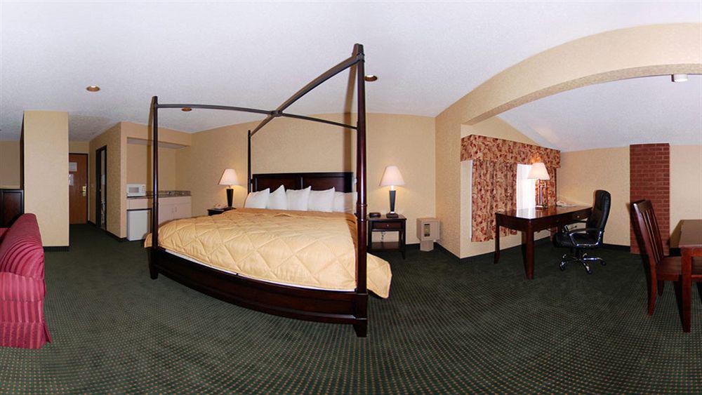 Quality Inn Parkersburg North-Vienna Экстерьер фото